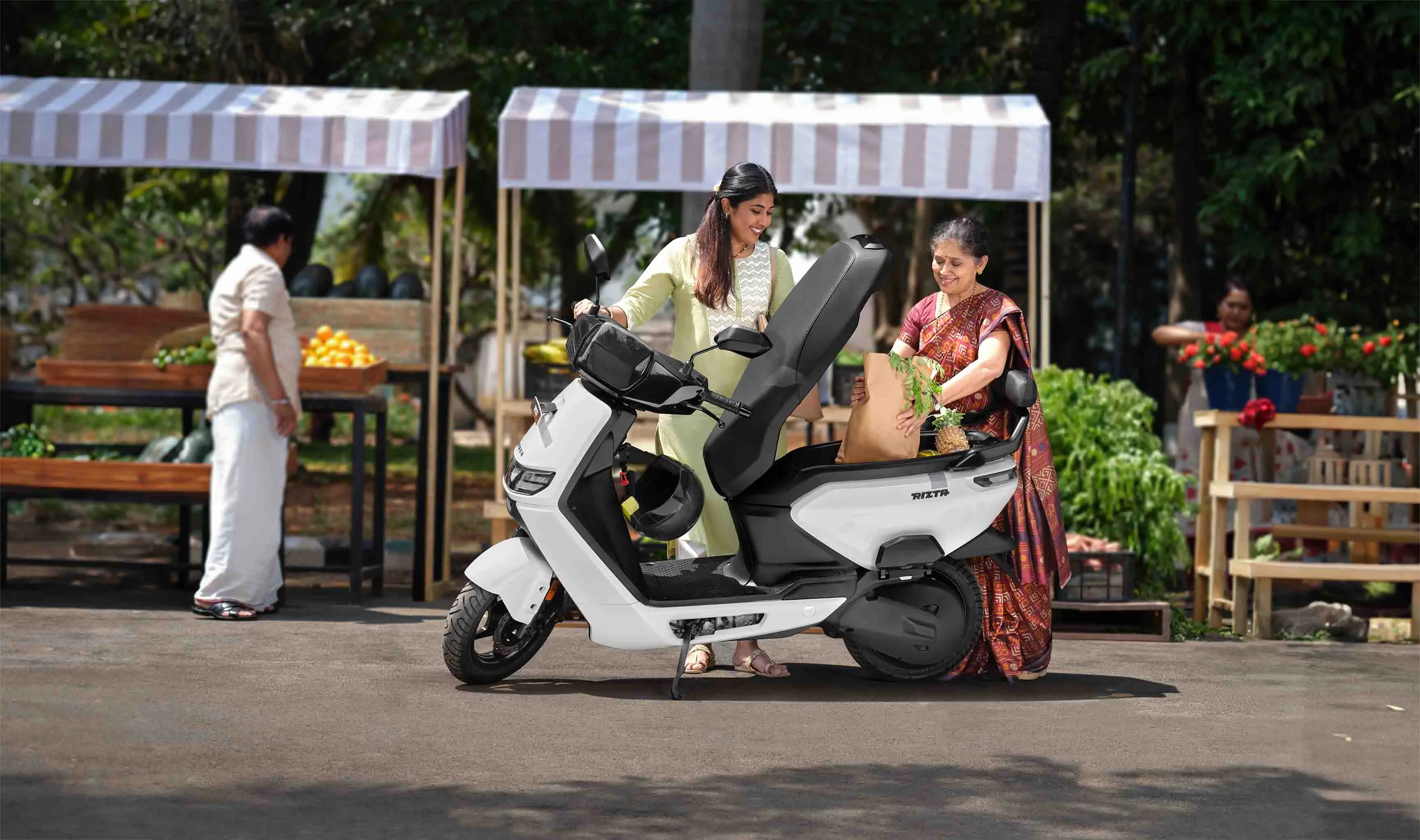Rizta E Scooter Storage Space Ather Rizta E scooter Storage Space